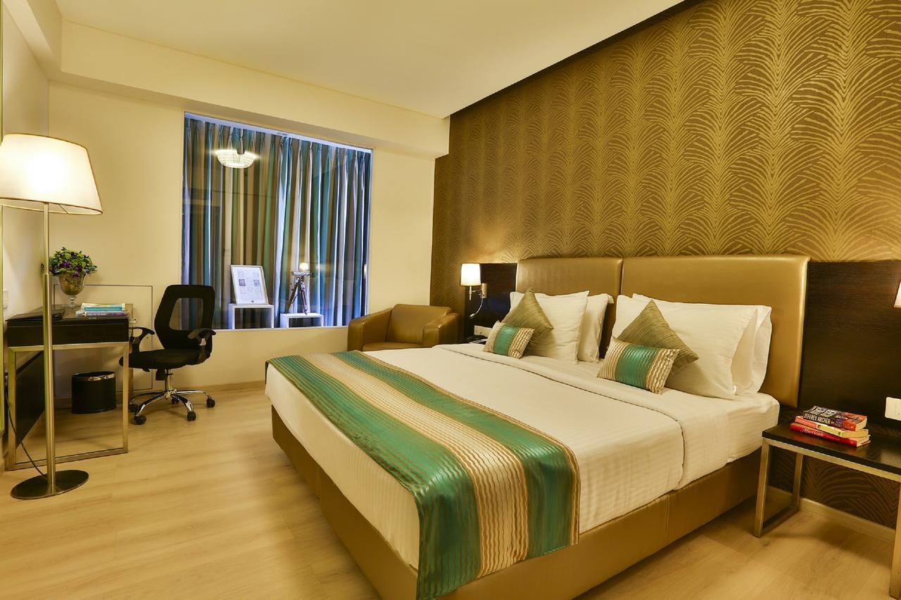 T24 Residency Hotel Mumbai Room photo